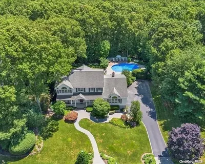 Photograph of 94 Gun Club Road