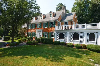 Photograph of 107 Rockaway Avenue