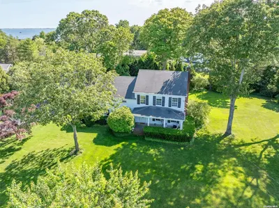 Photograph of 50 Bellport Lane