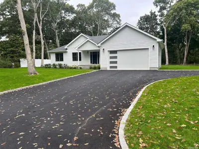 Photograph of 18 Daly Court