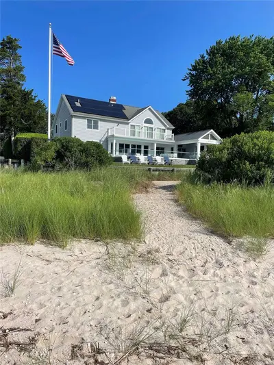 Photograph of 53 Harbor Road