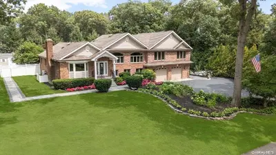 Photograph of 41 Golf Lane