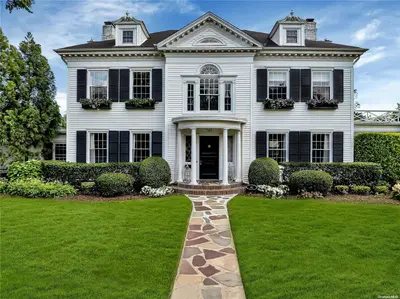 Photograph of 42 Magoun Road