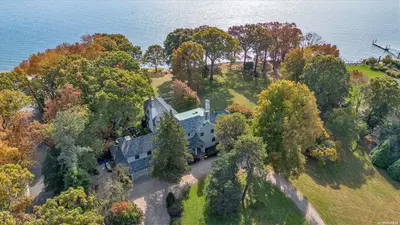 Photograph of 7 Duck Island Lane