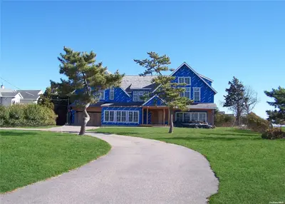 Photograph of 213 Bayberry