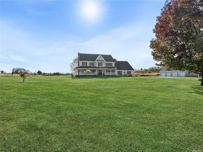 Photograph of 173 Pier Avenue
