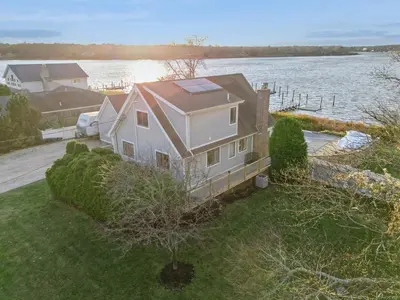 Photograph of 140 Crystal Beach Boulevard
