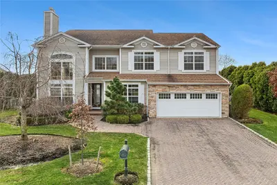 Photograph of 34 Hamlet Woods Drive